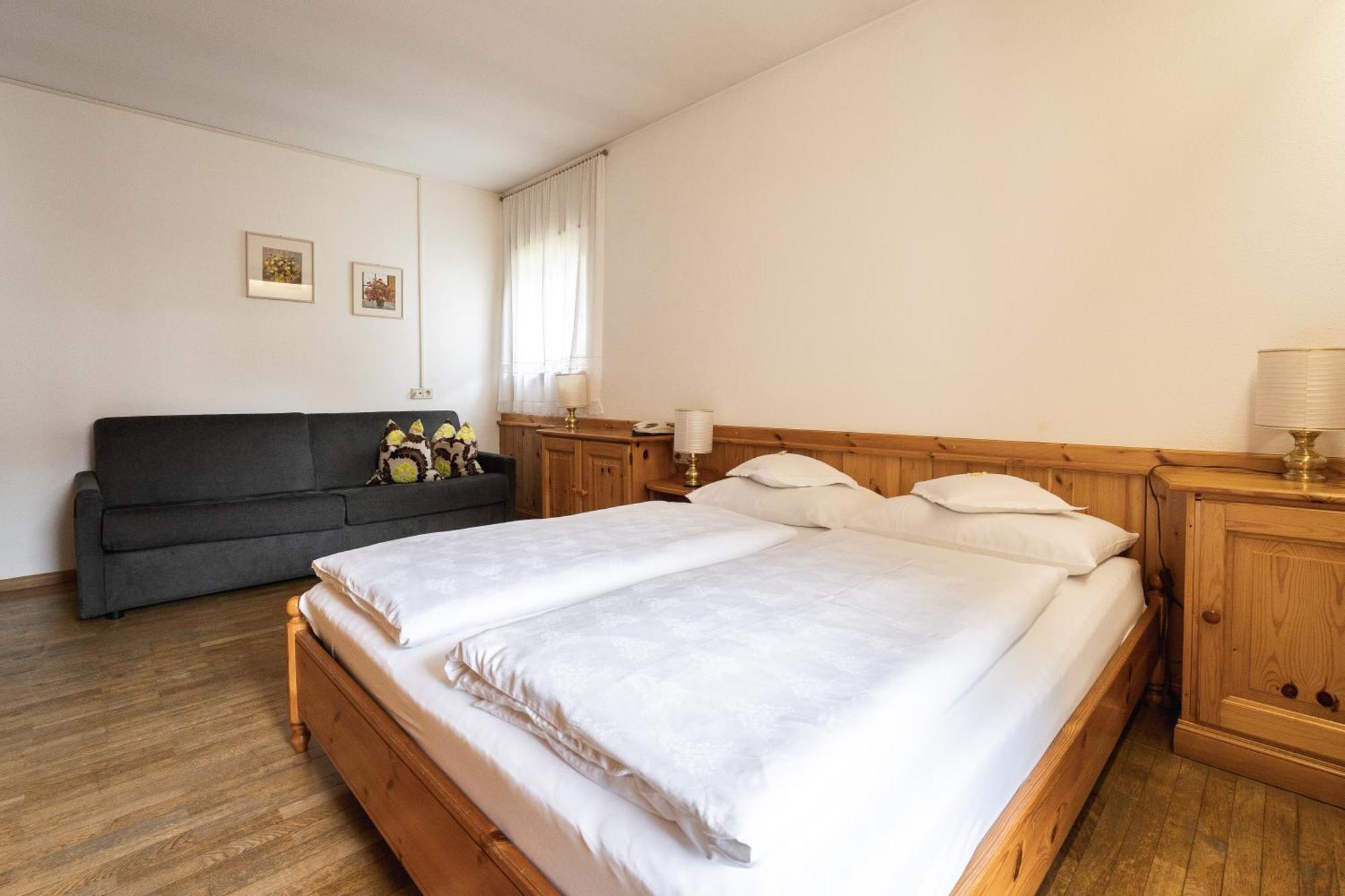 Aparthotel Zum Schloessl Villa Ottone Room photo