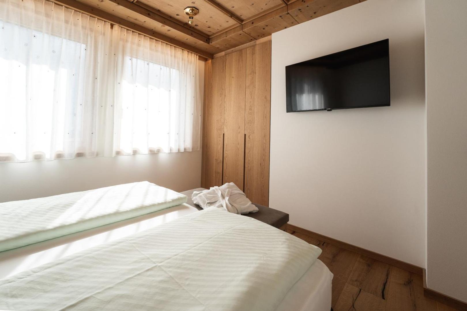 Aparthotel Zum Schloessl Villa Ottone Exterior photo